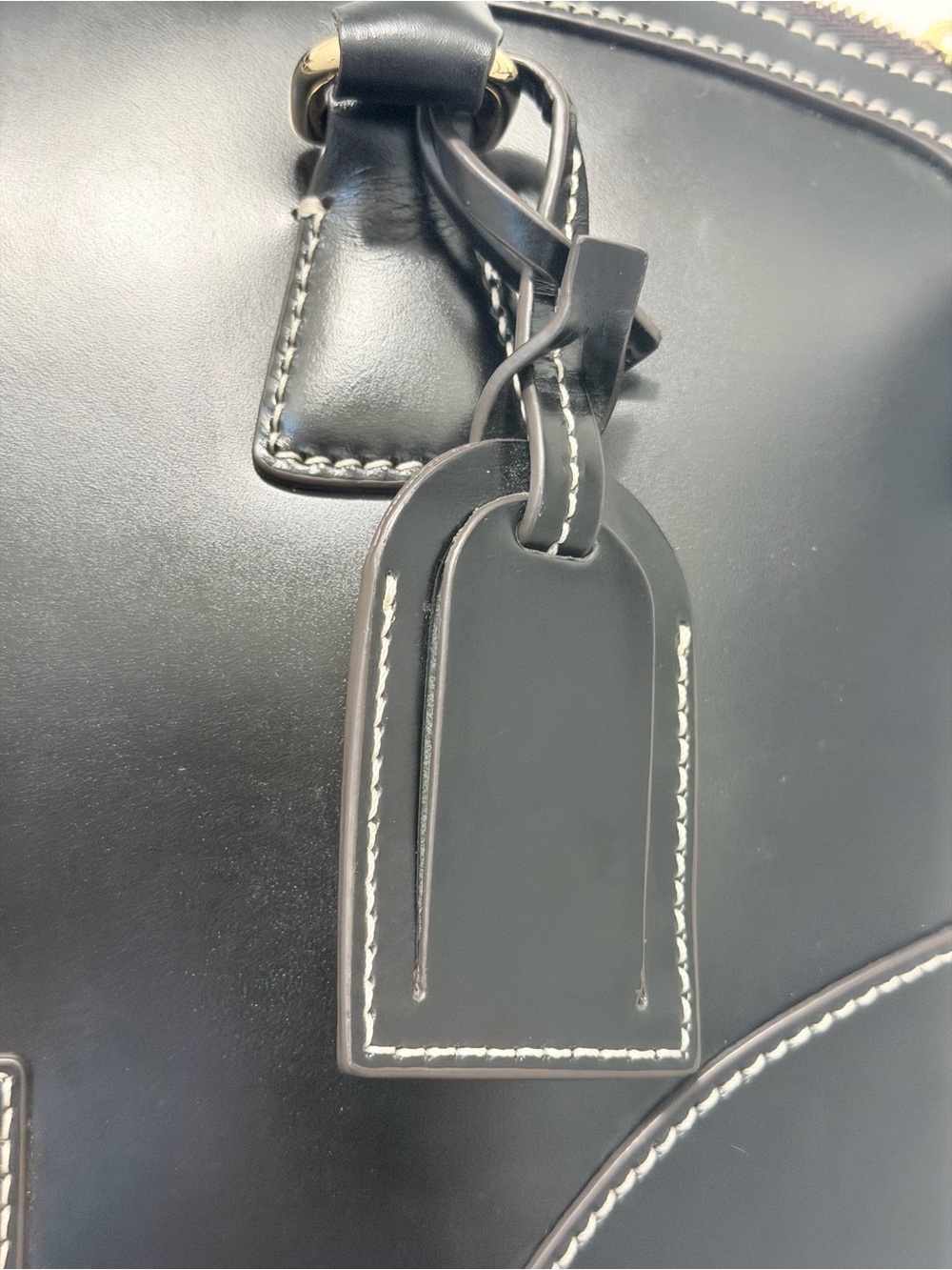 Dooney & Bourke Selleria Florentine Domed Satchel in black leather. - Picture 3 of 14